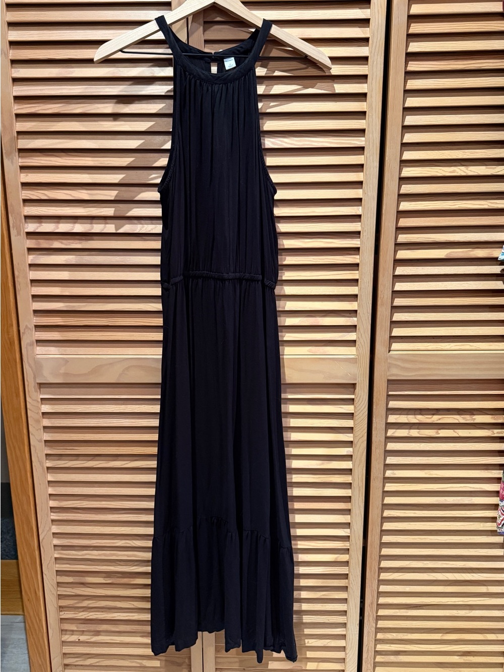 EUC Old Navy black lightweight sleeveless midi dress with collar neckline